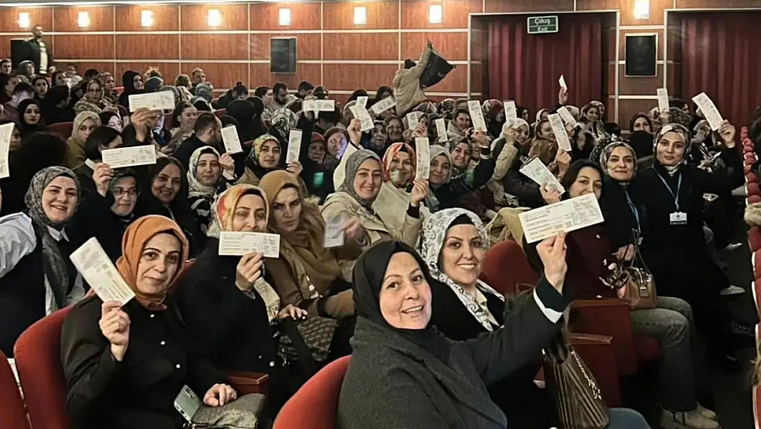 ADEM’den Bünyanlı kadınlara tiyatro gösterisi