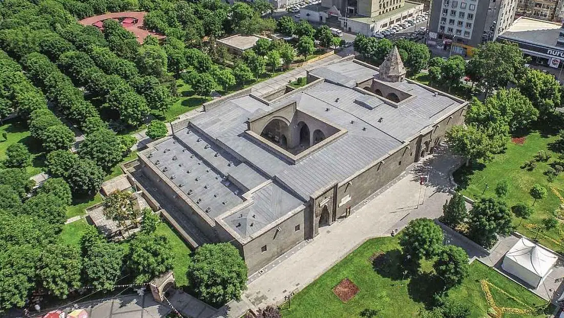 Kayseri Selçuklu Uygarlığı müzesi geçmişin izlerini geleceğe taşıyor