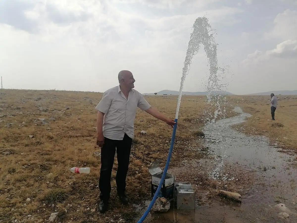 KAYSERİ'NİN 'REKORTMEN BAŞKANI' HER İŞE KOŞTURUYOR