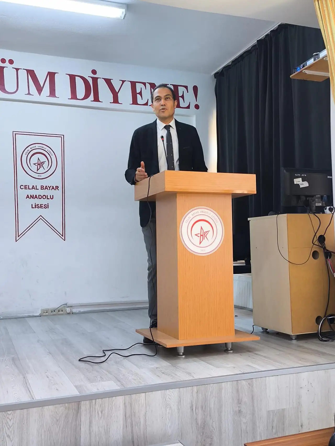 Celal Bayar Anadolu Lisesi'nden 'Sağlıklı nesil, temiz gençlik' vurgusu