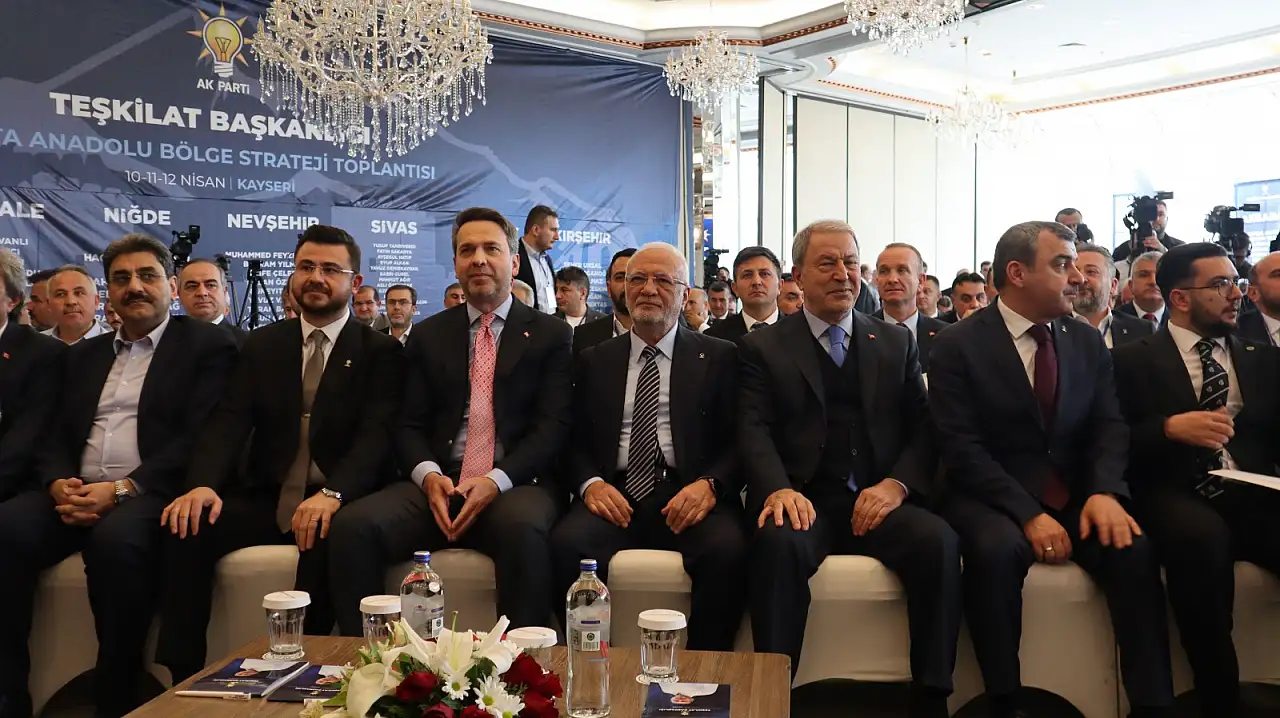Türkiye'nin enerji stratejisi Kayseri'de masaya yatırıldı