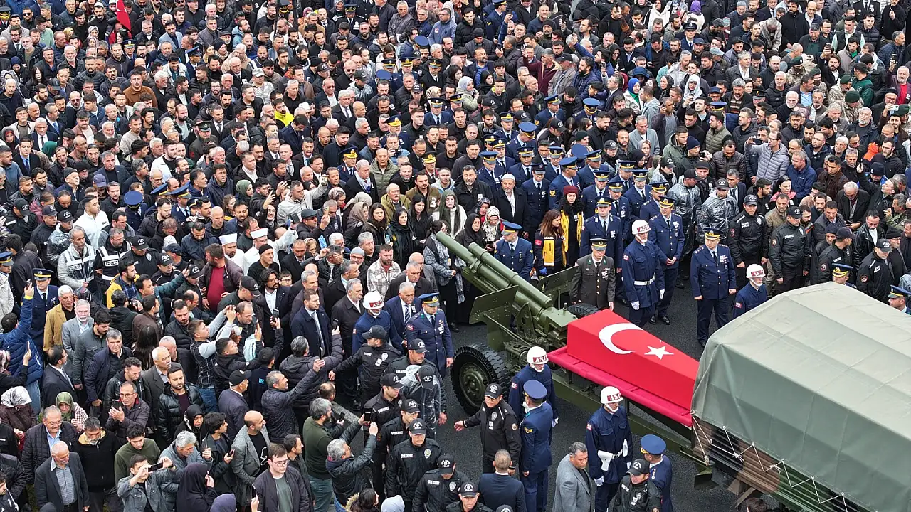 Kayseri şehidini son yolculuğuna uğurladı
