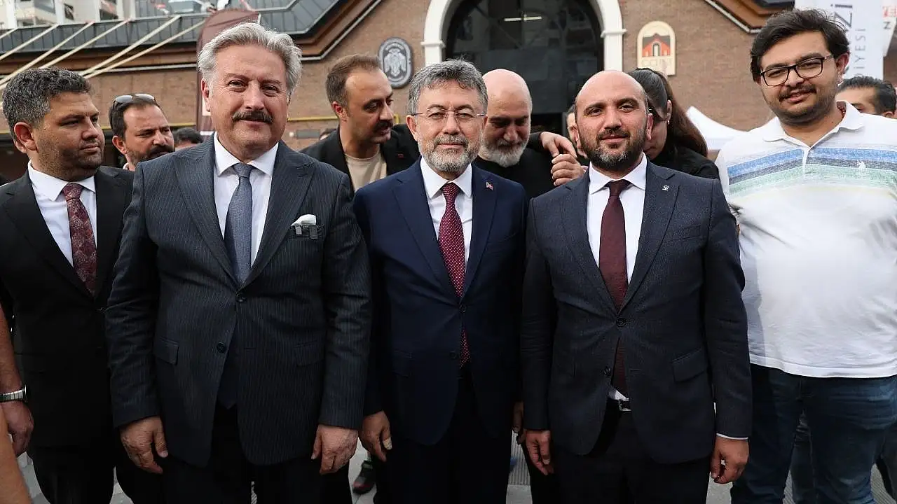 Çarşı Melikgazi'nin resmi açılışı Bakan Yumaklı'nın katılımıyla yapıldı