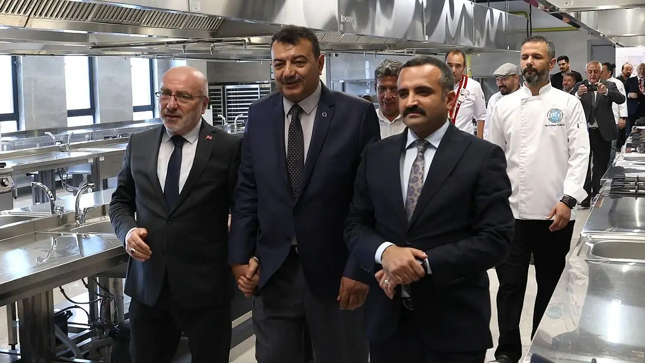 KAYÜ'de gastronomi hamlesi: Modern uygulama merkezi hizmete girdi