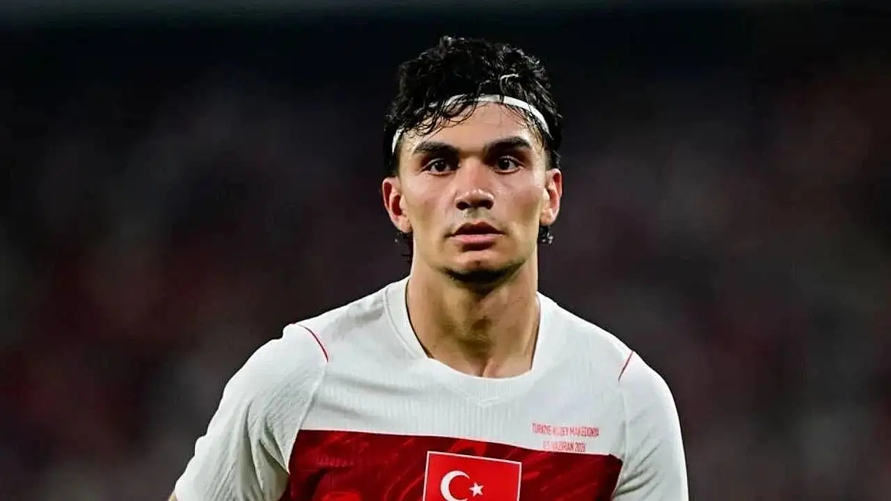 Okan Buruk devreye girdi Milli Futbolcu Galatasaray'a geliyor!
