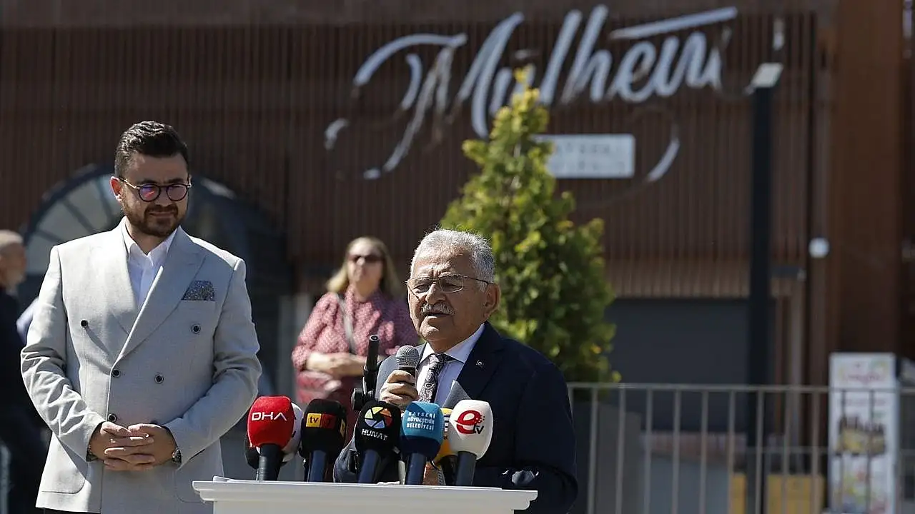 Kayseri'nin tescilli lezzetleri kale içinde sofraya taşındı