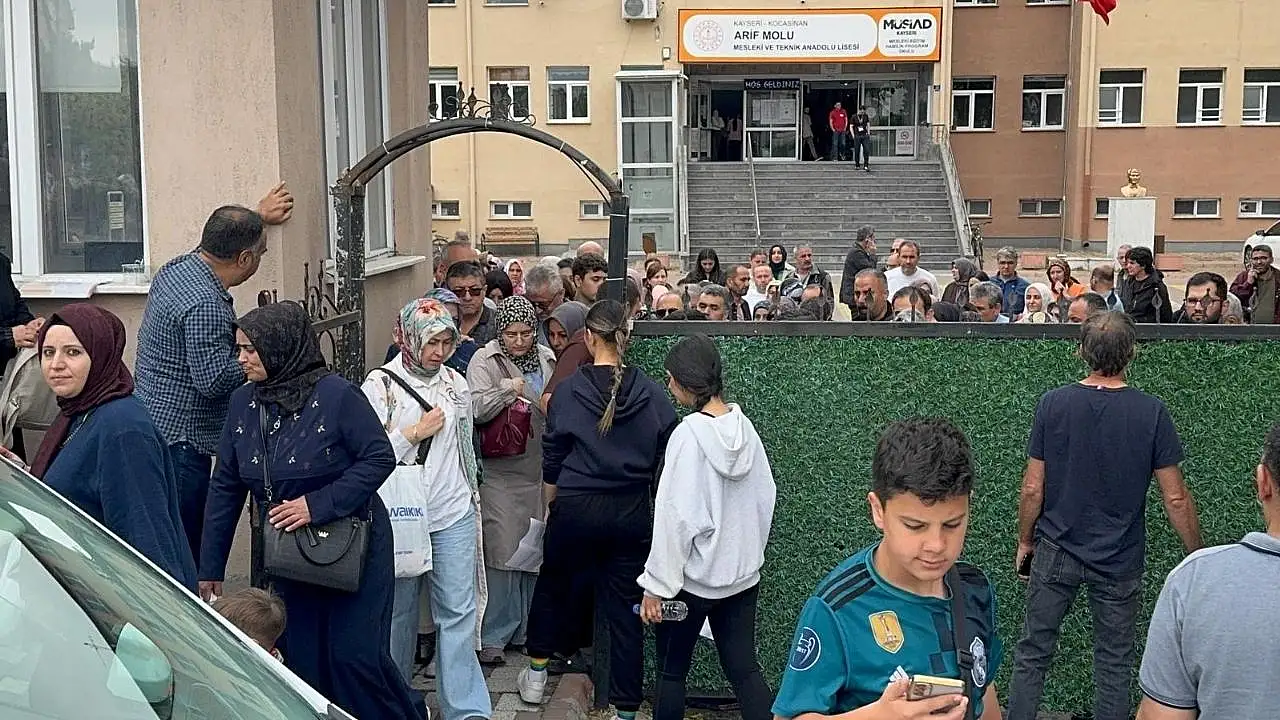 Kayseri'de YKS heyecanı TYT oturumu ile başladı
