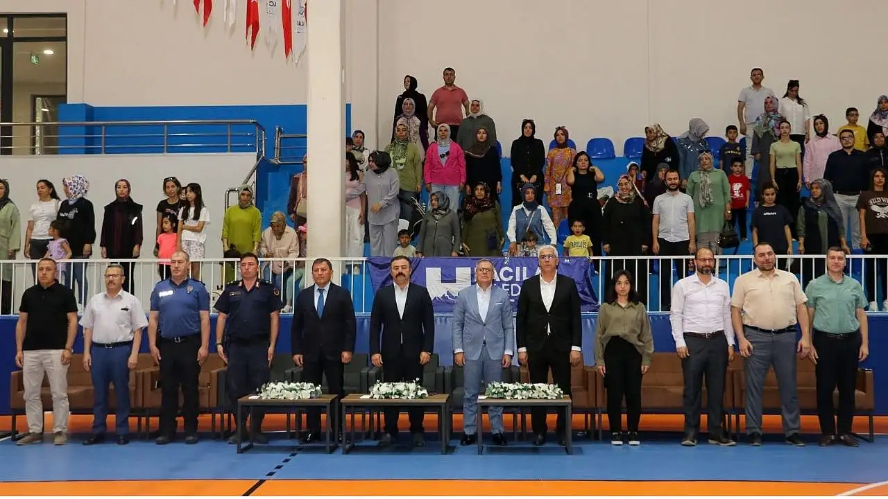 Hacılar'da Yaz Spor Okulları'nın açılış töreni yapıldı