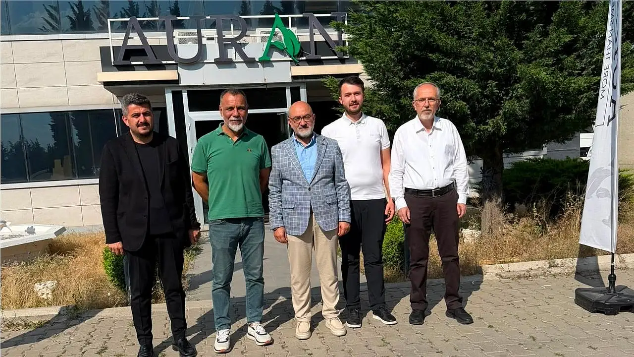 AK Parti Kayseri Milletvekili Cıngı'dan Auran Kozmetik'e ziyaret