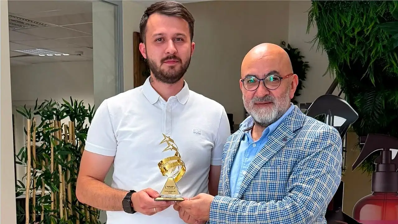 AK Parti Kayseri Milletvekili Cıngı'dan Auran Kozmetik'e ziyaret