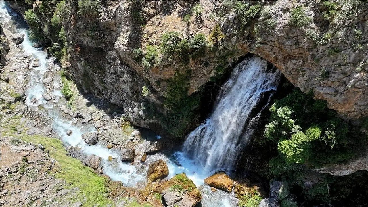 Kayseri'de kaya içinden doğan mucize: Dünya ikinciliğiyle öne çıkıyor