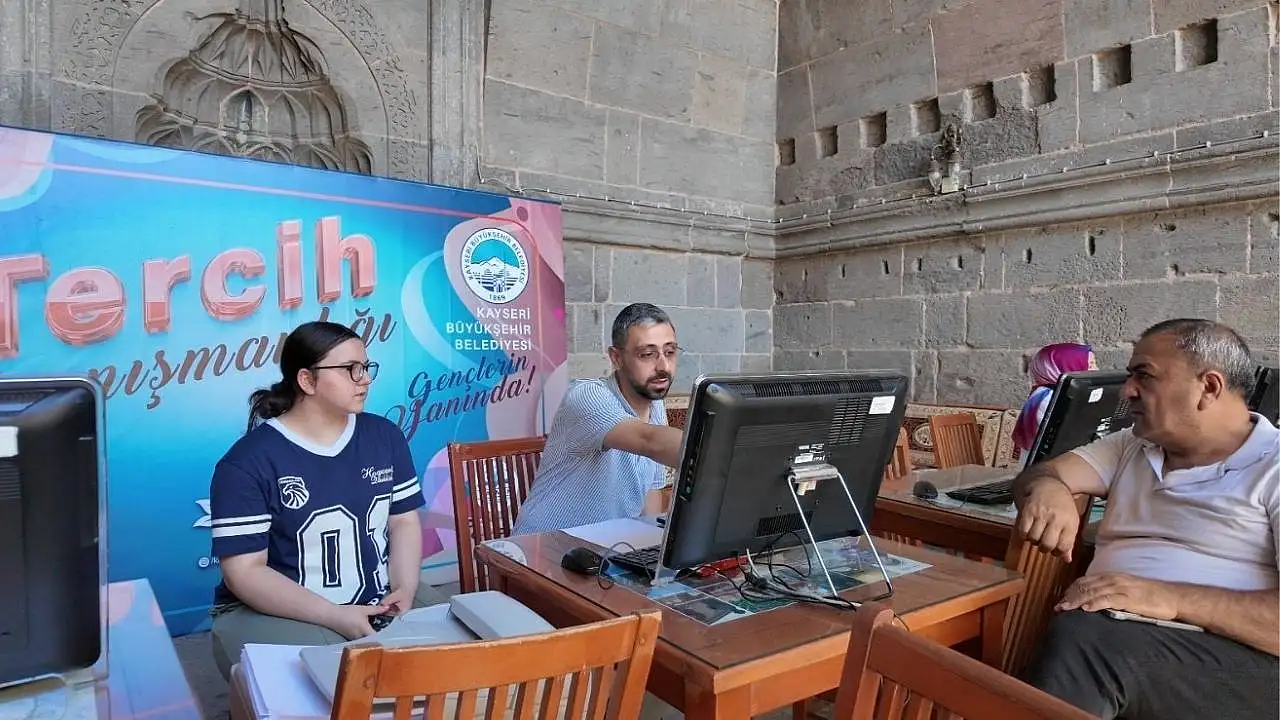 Büyükşehir'in LGS tercih danışmanlığı sürüyor