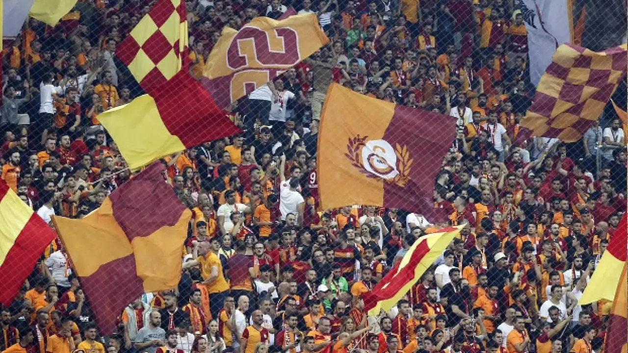 Galatasaray dünyaca ünlü futbolcuyu bitiriyor! İşte detaylar