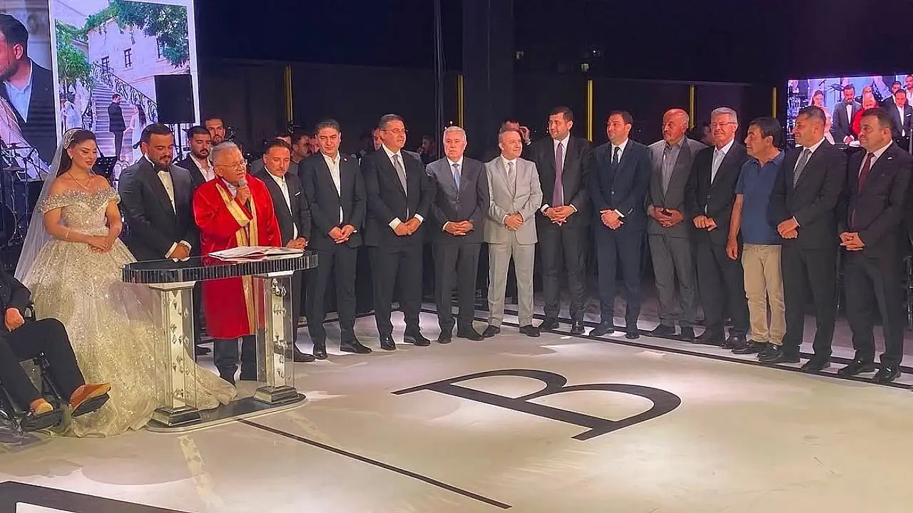 Başpınar Ailesi'nin mutlu günü: Berke ve Aslı çifti dünyaevine girdi