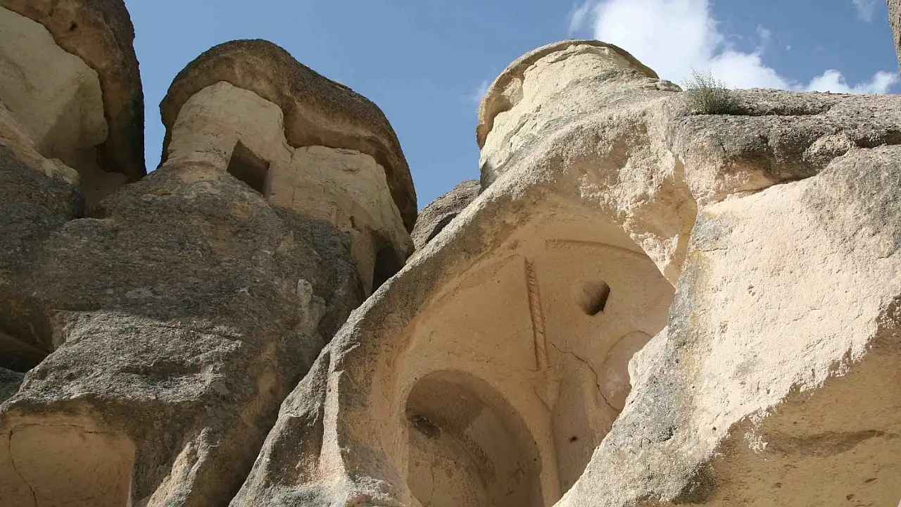 Kapadokya'nın en büyüleyici noktası: Paşabağları ve Zelve ziyaretçilerini bekliyor