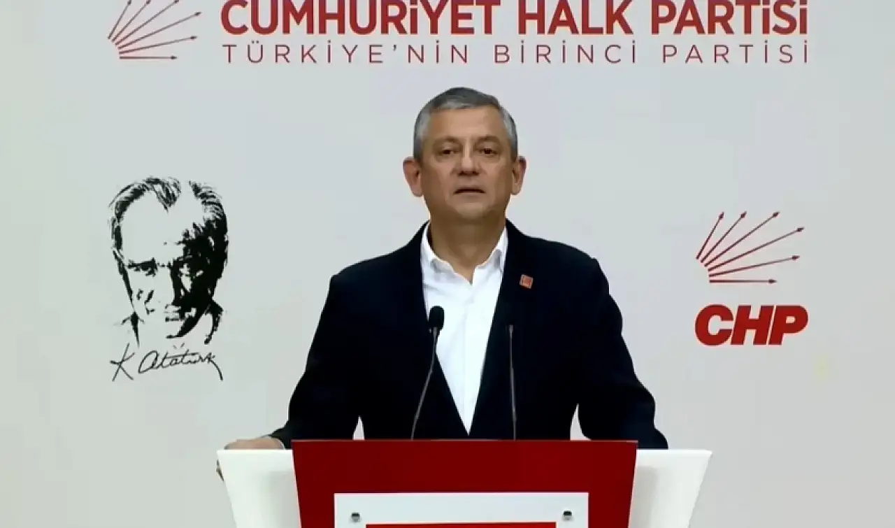 CHP'de dikkat çeken değişim: 'Türkiye'nin birinci partisi' unvanı kaldırıldı