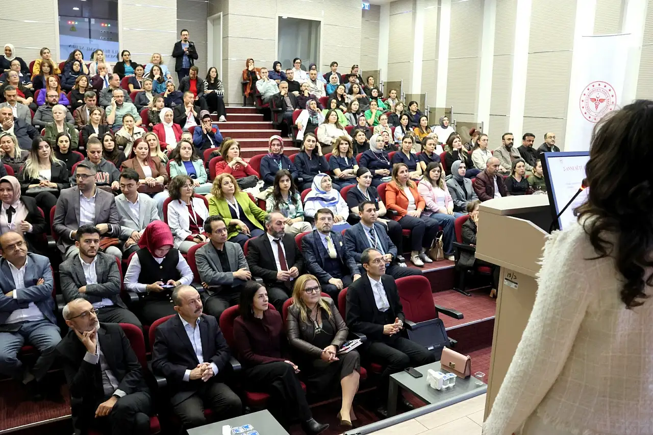 Kayseri'de sağlık tesislerine bebek dostu programı değerlendirmesi