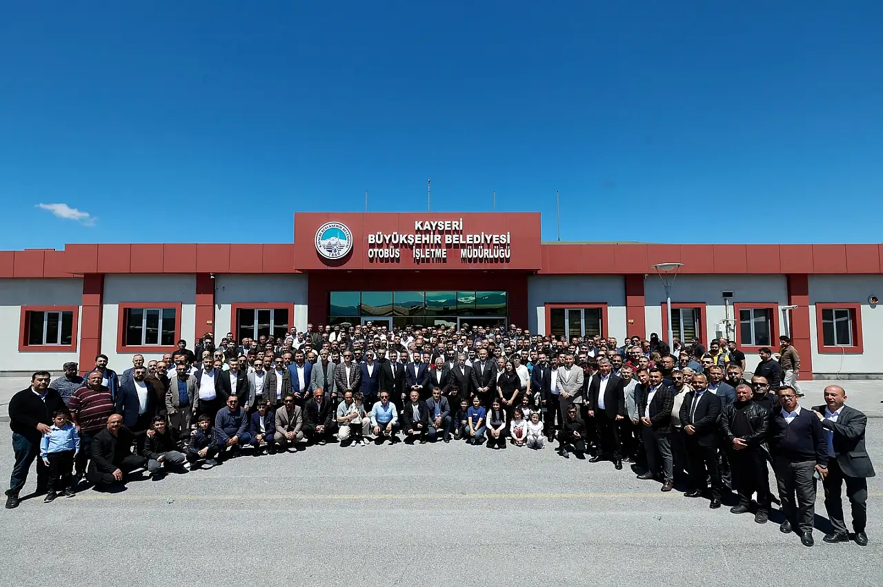 Başkan Büyükkılıç, bayram sevincini Kayserililerle yaşadı