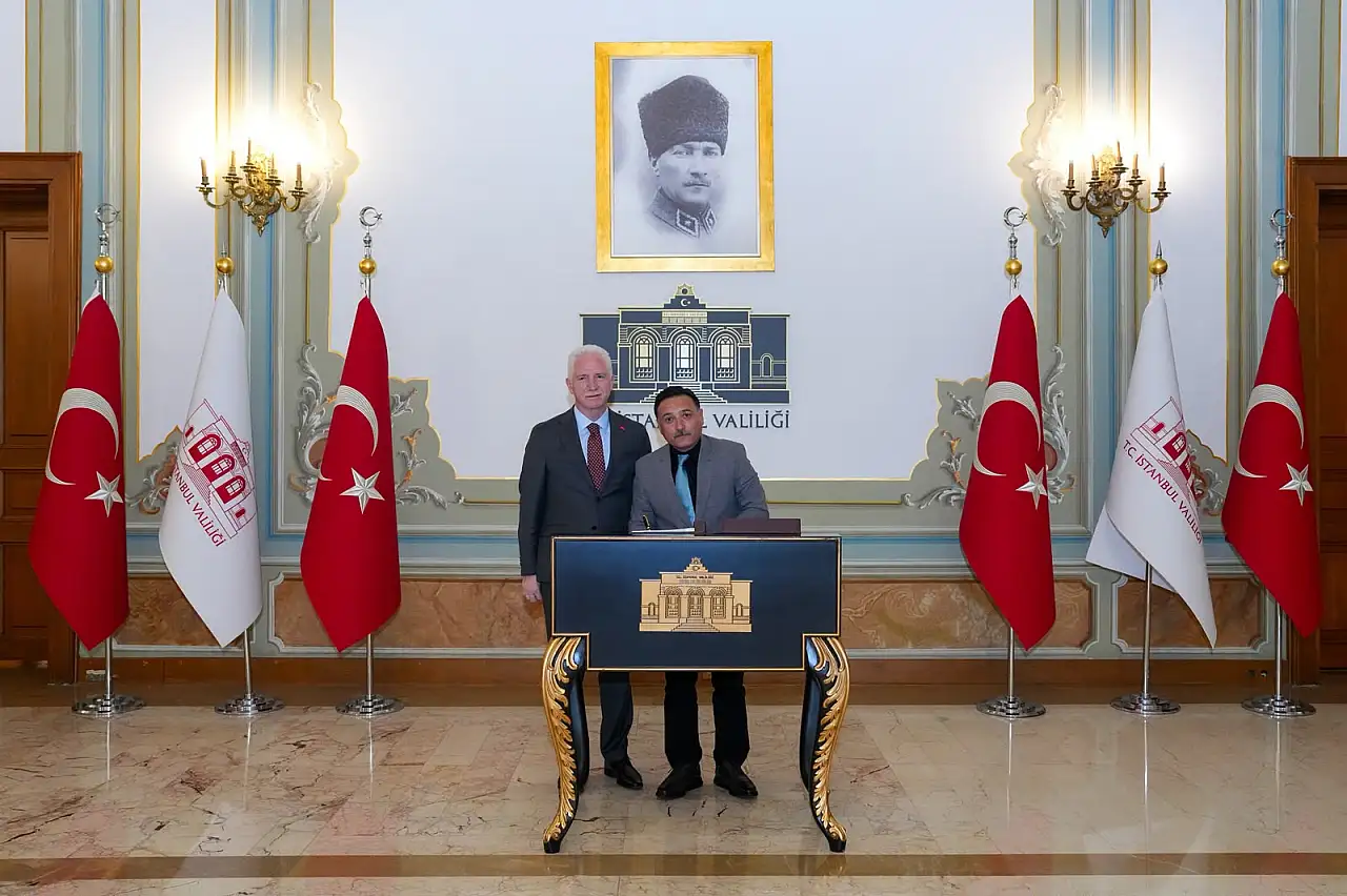 Vali Çiçek'ten İstanbul Valisi Gül'e ziyaret