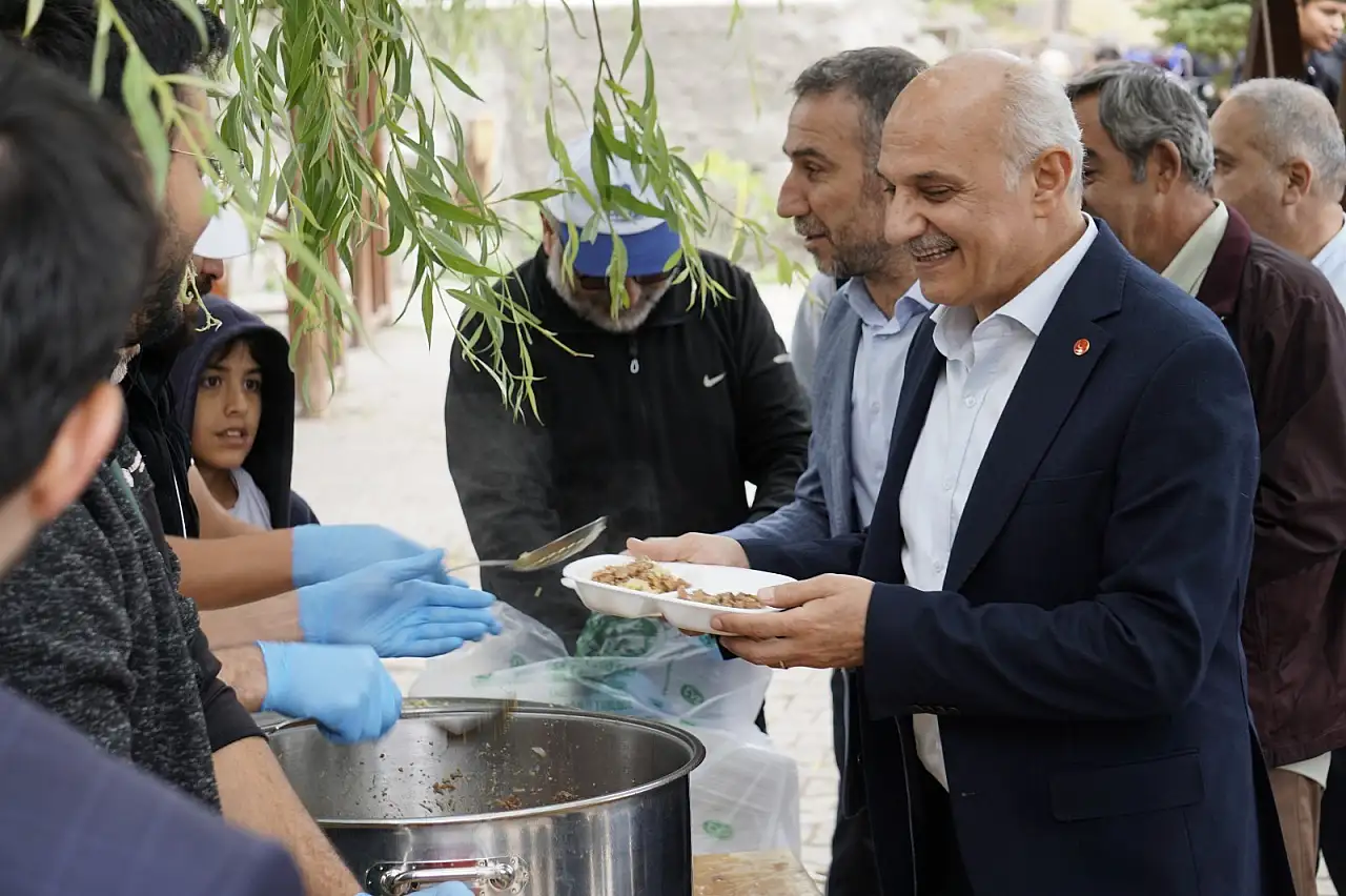Saadet Partisi Bünyan'da geleneksel piknikte buluştu