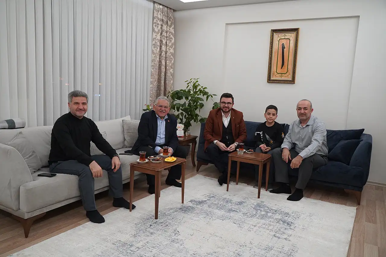 AK Parti Kayseri Teşkilatı Ramazan'da 2 bin haneye ulaştı