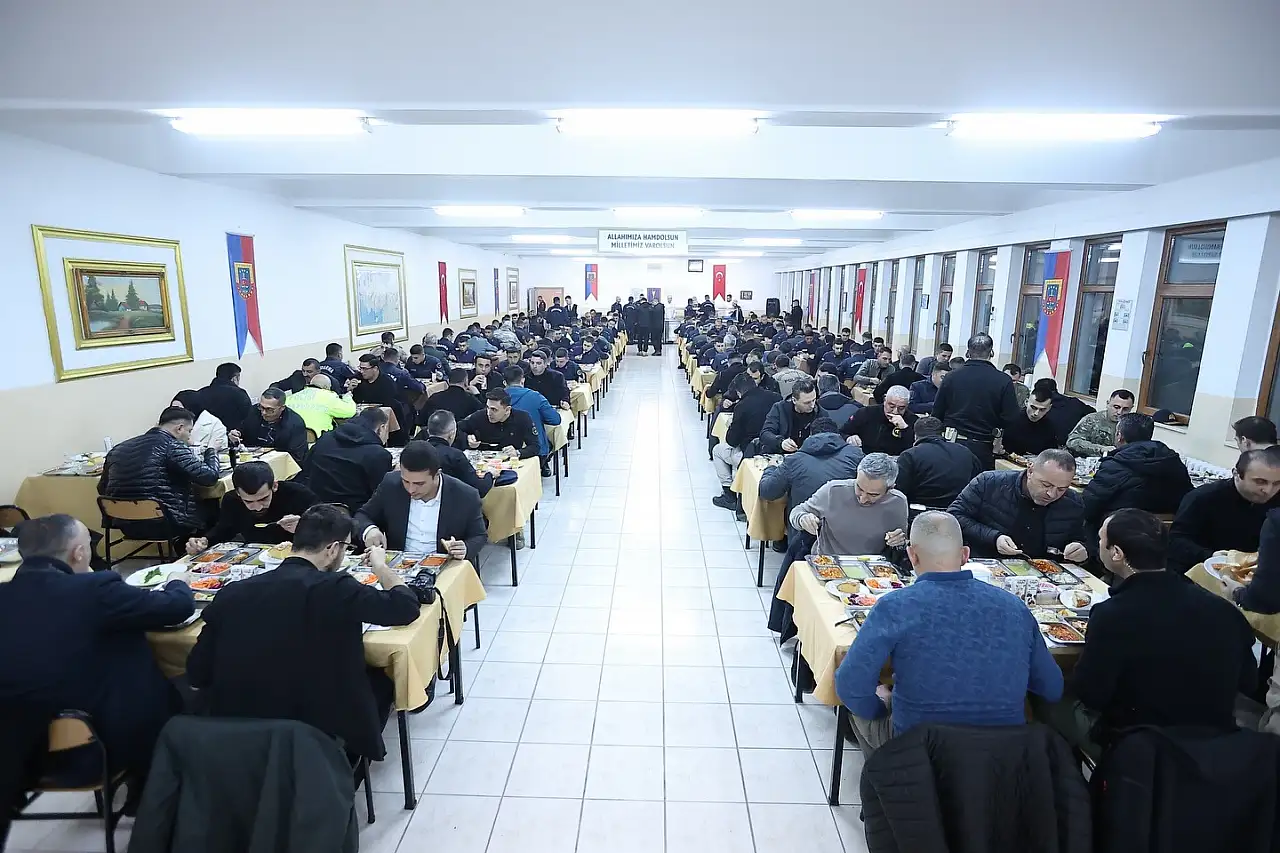 Kayseri'de protokol ve jandarma iftar sofrasında buluştu