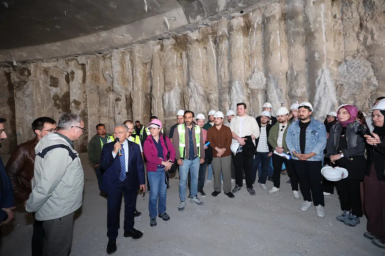Mühendis adayları DSİ-Yeni Sanayi Katlı Kavşak Projesi'ni inceledi