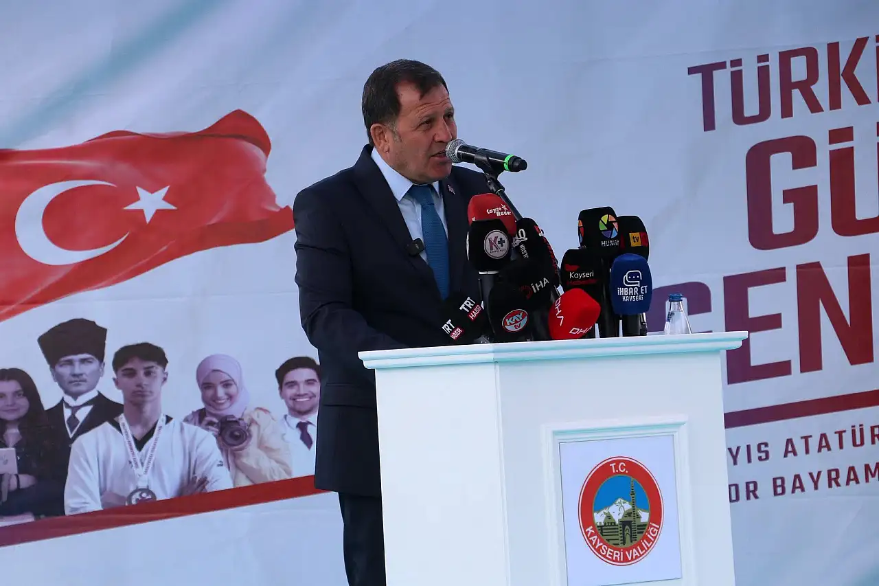 Kayseri'de 19 Mayıs coşkuyla kutlandı