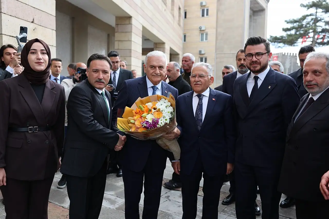 Aksakallar Konseyi Başkanı Binali Yıldırım Kayseri'de