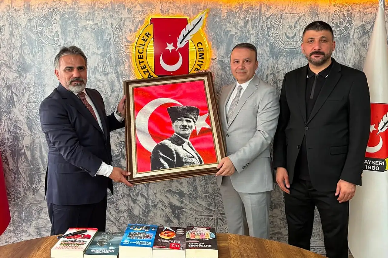 Yıldıray Çiçek'ten Erciyes Medya Ödülleri'ne övgü: Kayseri ve Türk medyası açısından önemli