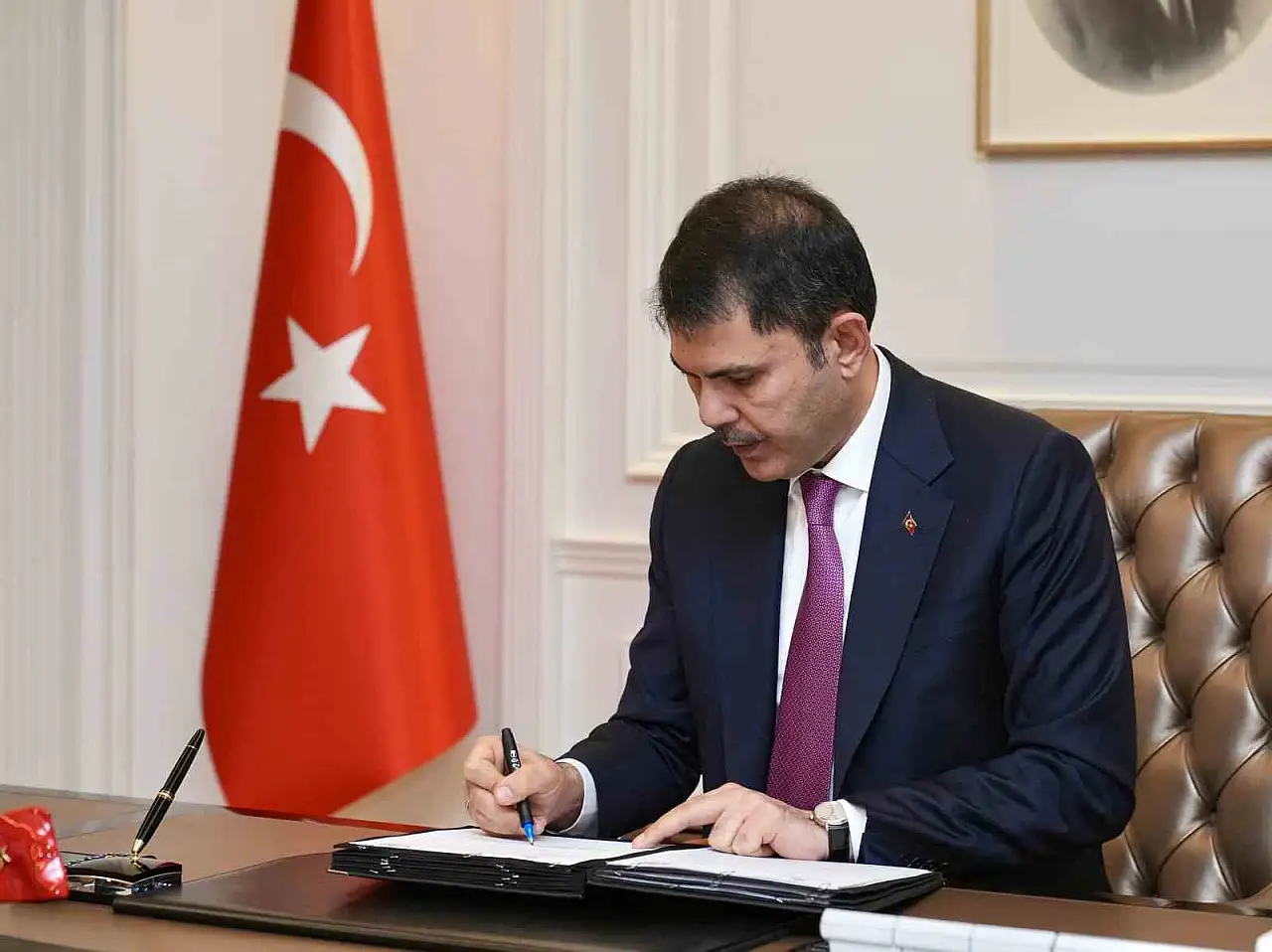 Bakan Kurum: 12 bin 800 yavru flamingo Tuz Gölü'nde yaşam buldu