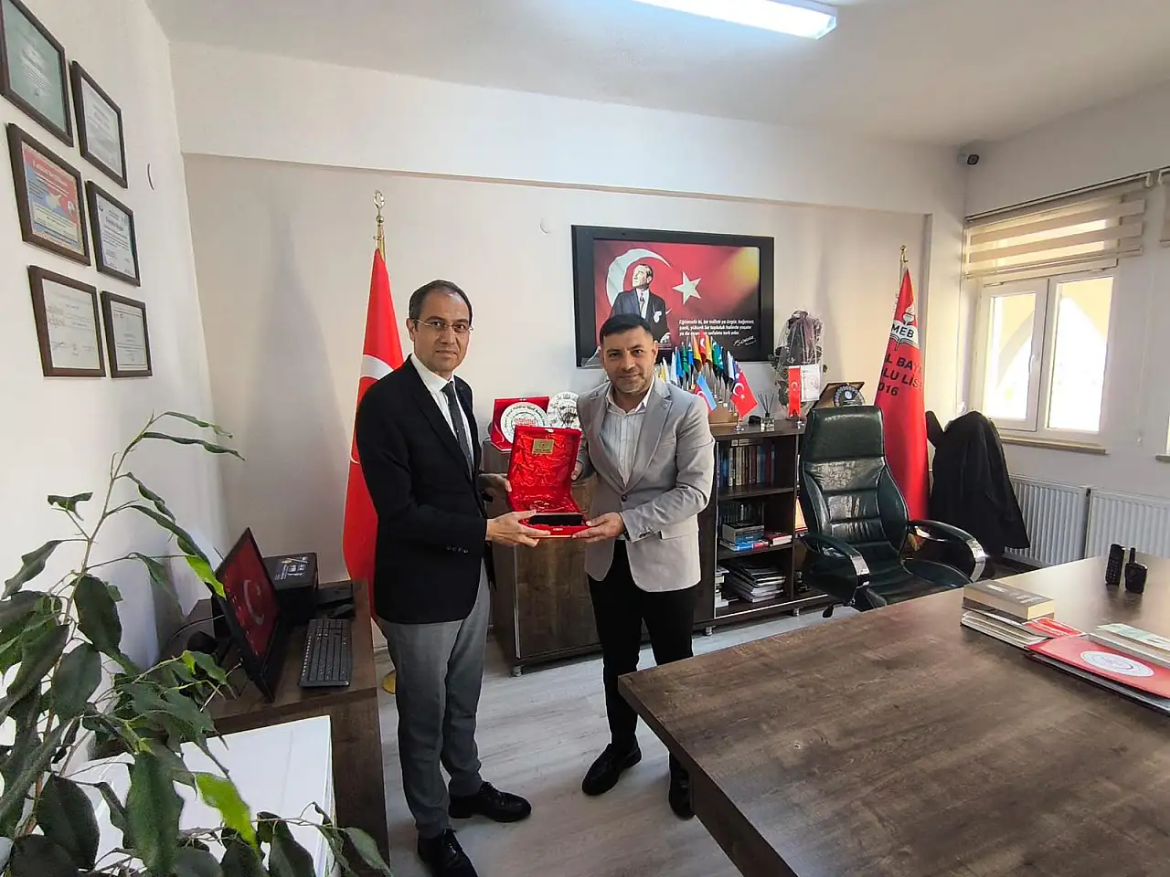 Celal Bayar Anadolu Lisesi'nden 'Sağlıklı nesil, temiz gençlik' vurgusu