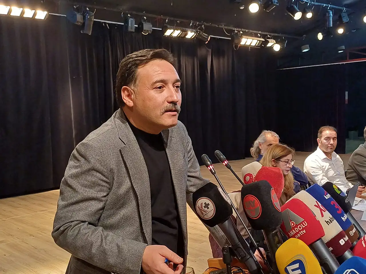 Mobilyacılar Odası'nda Başkan Sarıkaya güven tazeledi