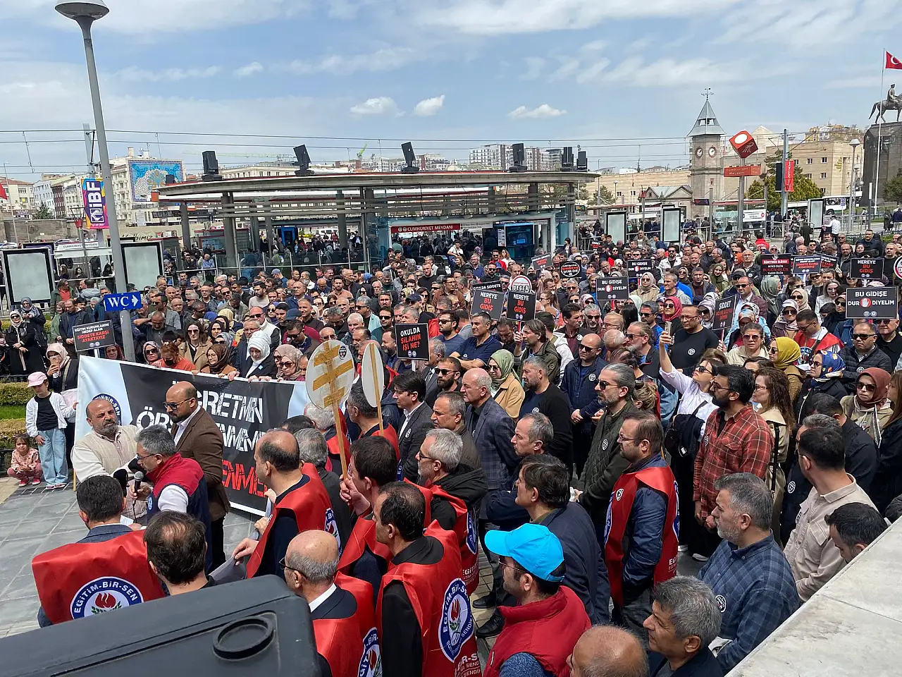 Kayseri'de okulda şiddete tepki: Güvenli okul ortamı sağlanmalı