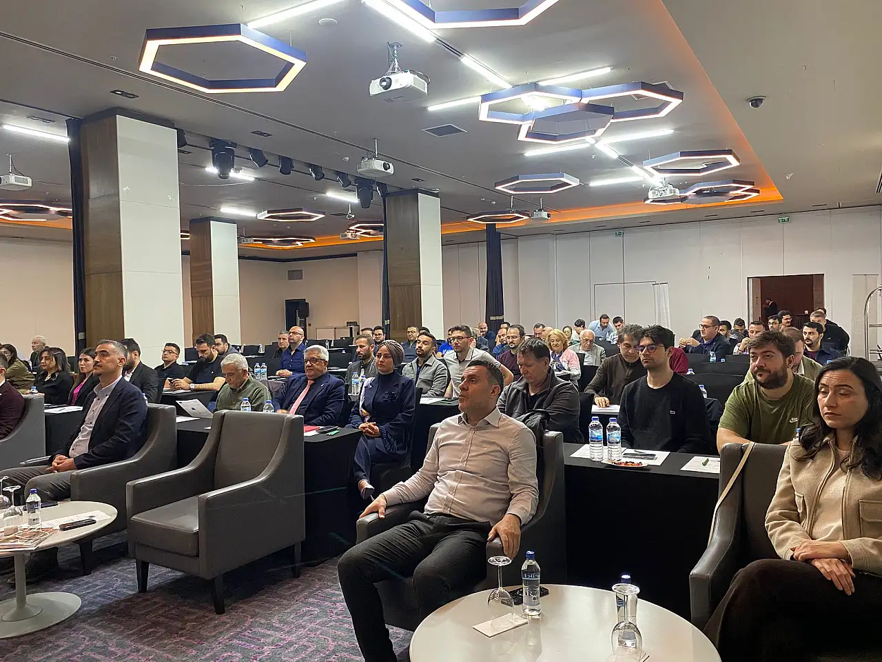 Mühendisler Kayseri'de deprem güvenliğini konuştu