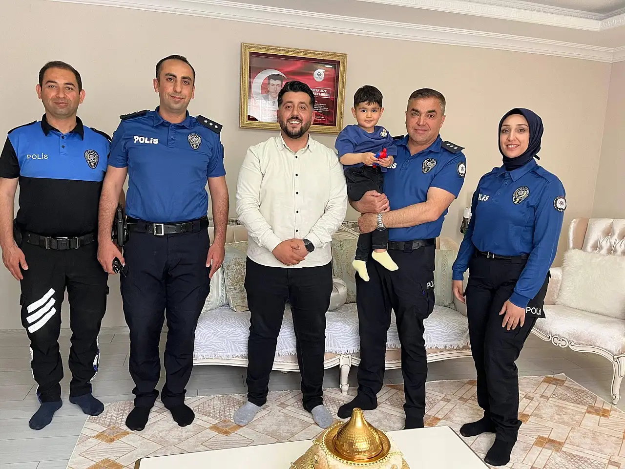 Şehit aileleri ile şehitlikler bayramda ziyaret edildi