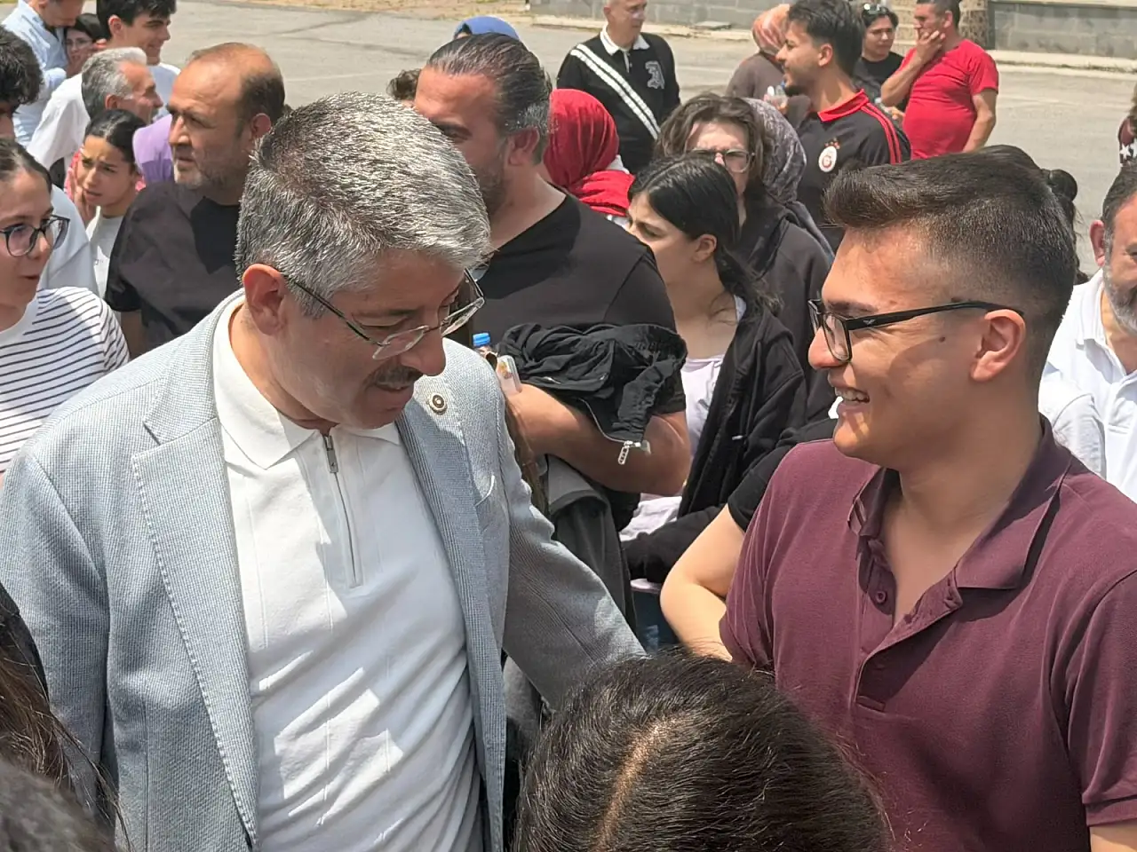 Milletvekili Çopuroğlu, TYT'ye giren adayları yalnız bırakmadı
