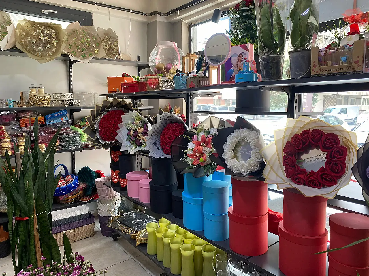 Masal Flowers İşletme sahibi Öztürk: Babalar Günü'nde çiçek siparişleri arttı