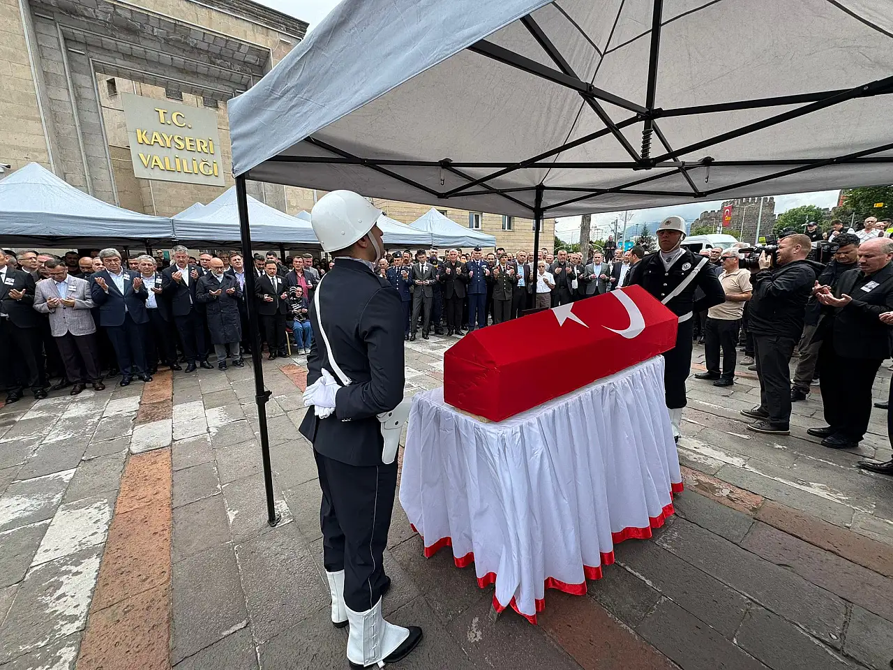Hayatını kaybeden Vali Yardımcısı Şenol Esmer için tören düzenlendi