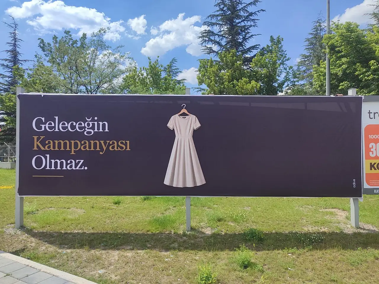 Kayseri'de gizemli billboard merak uyandırdı