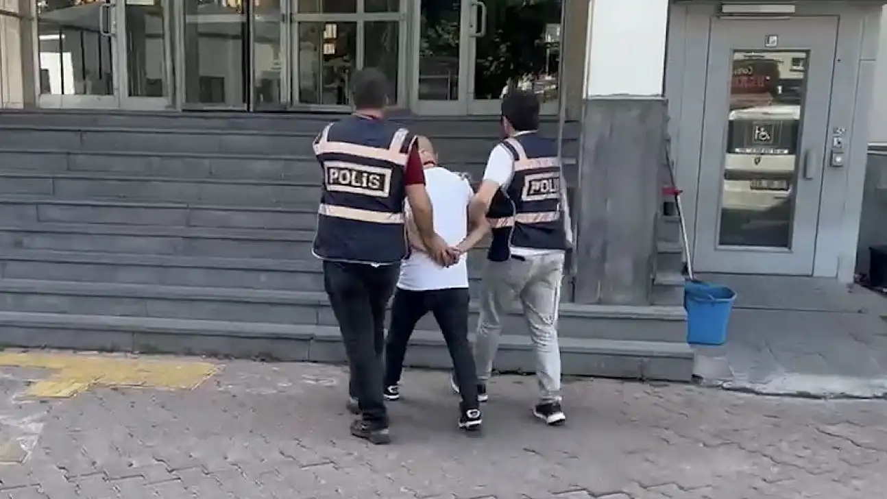 Karşılıksız çek düzenlemekten 52 yıl kesinleşmiş hapis cezası bulunan şahıs yakalandı