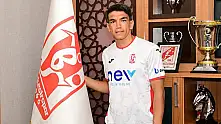 Balıkesirspor'da Akın Akman imzayı attı