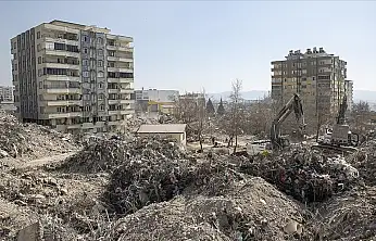 123 kişinin öldüğü Ebrar Sitesi davasında müteahhide 17 yıl hapis cezası