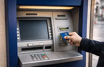 ATM kullananlara kritik uyarı! Bu ayrıntıyı kontrol etmeden kartınızı takmayın