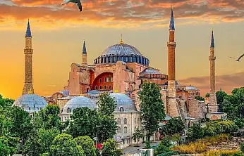 Ayasofya'nın imparatorluklardan günümüze uzanan büyük dönüşümü