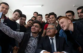 Başkan Büyükkılıç'tan üniversite adaylarına güven veren davet