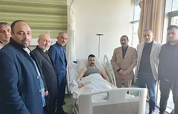 Başkan Özocak'tan yaralı özel harekat polisine moral ziyareti