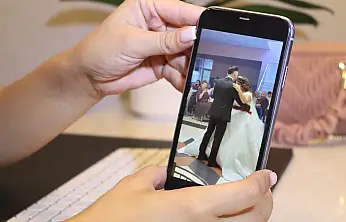 Bir tuşla hayalleri yıkıldı: Düğün videosu olmayan çift 200 bin TL tazminat kazandı