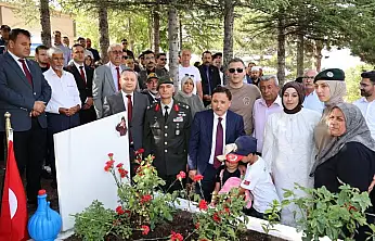 Bünyanlı 15 Temmuz Şehidi Cennet Yiğit kabri başında anıldı