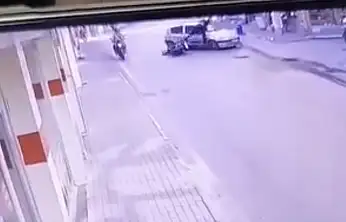 Bursa'da ilginç kaza: Yapay zeka değil, gerçek kaza görüntüsü